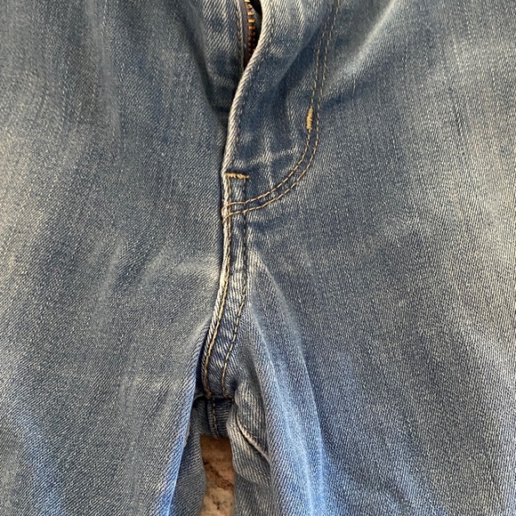 Levi's Light Blue Denim Jeans - Picture 11 of 11